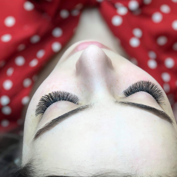 Which type of lash extensions last the longest? How to make your lash extensions last as long as possible